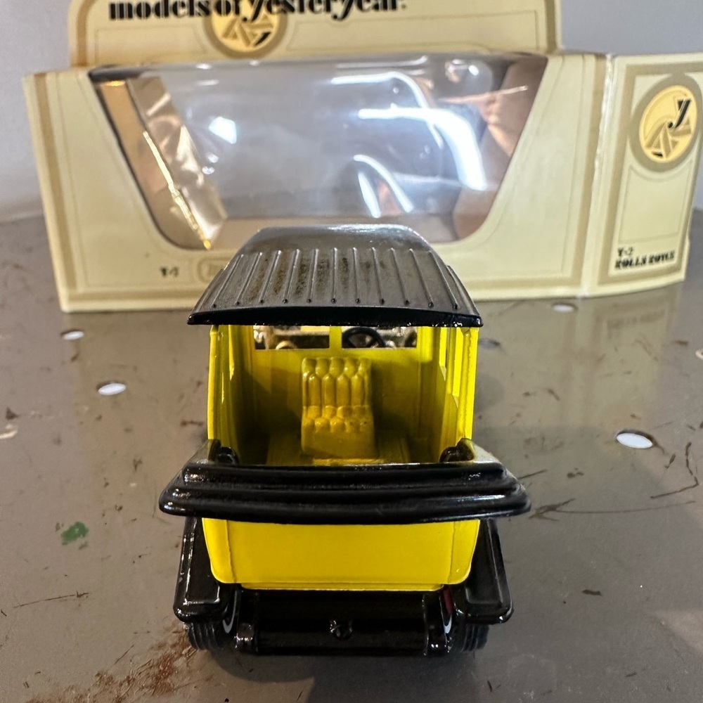 MIB Matchbox Models of Yesteryear 1912 Rolls Royce Y-7 Yellow / Black. - Picture 5 of 10